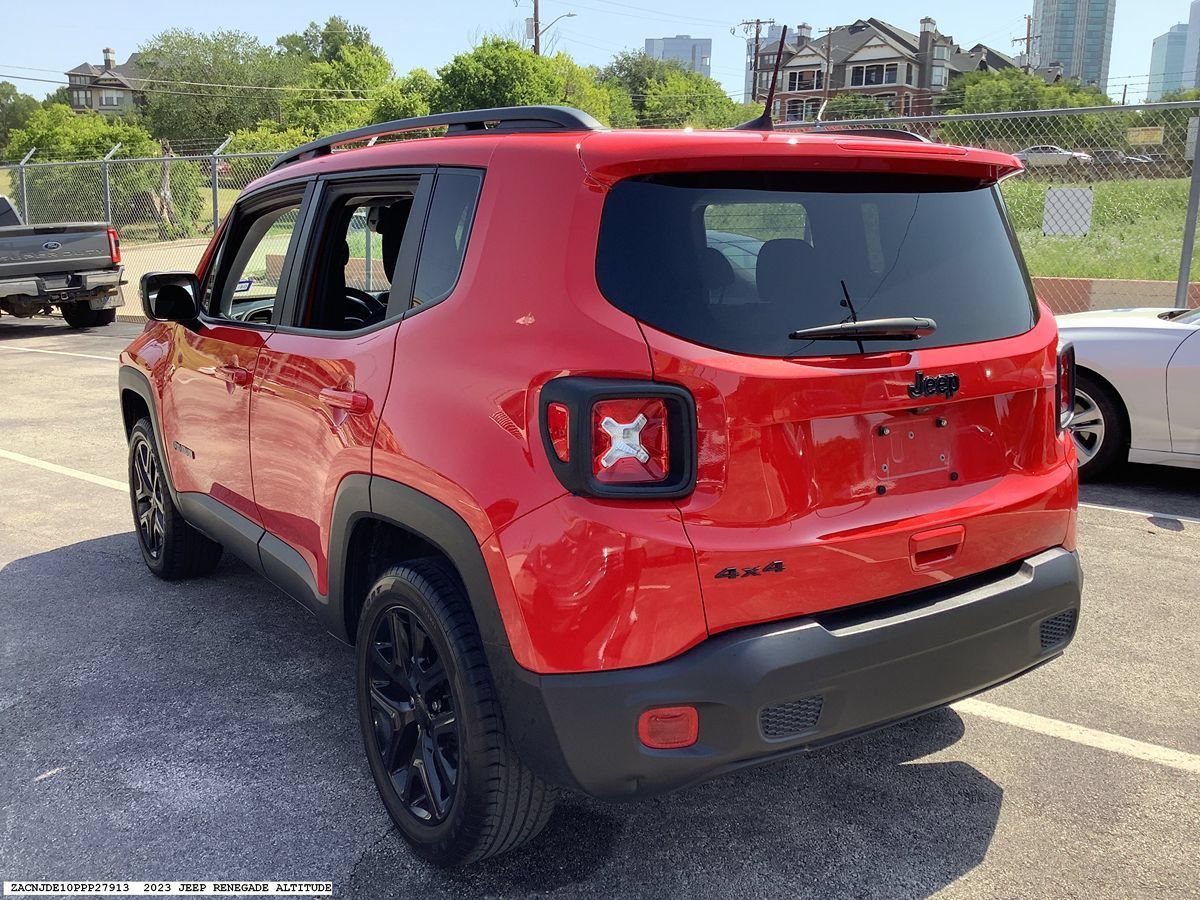 Used 2023 Jeep Renegade Altitude AWD/4WD image 5