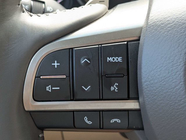Used 2019 Lexus LX 570 4WD image 24