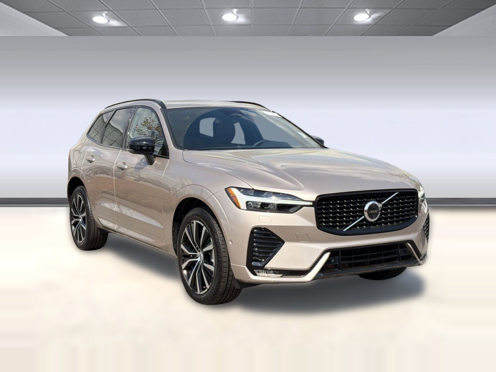 Certified 2024 Volvo XC60 B5 Plus w/ Climate Package AWD/4WD image 7