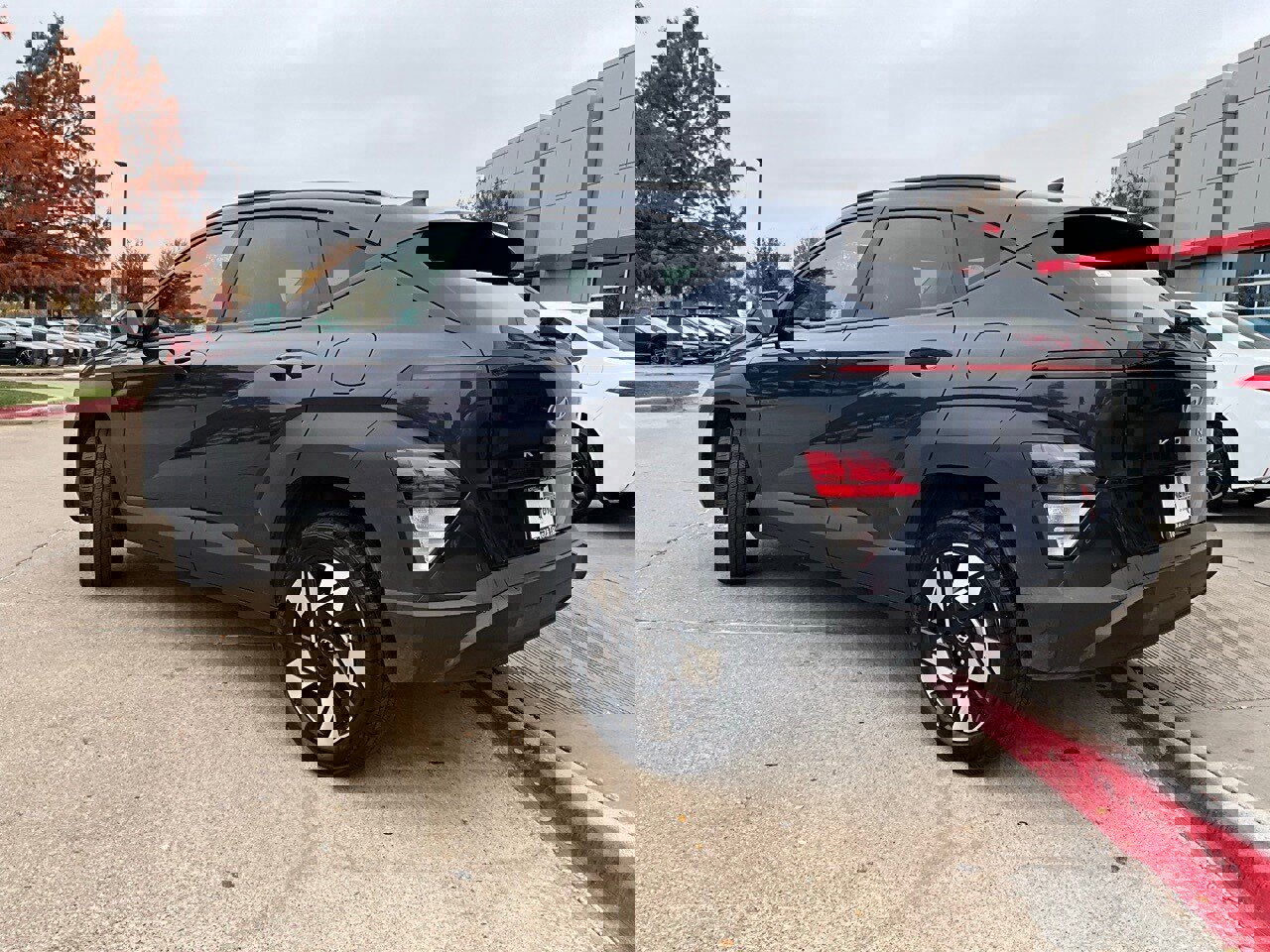 Used 2025 Hyundai Kona SEL image 8