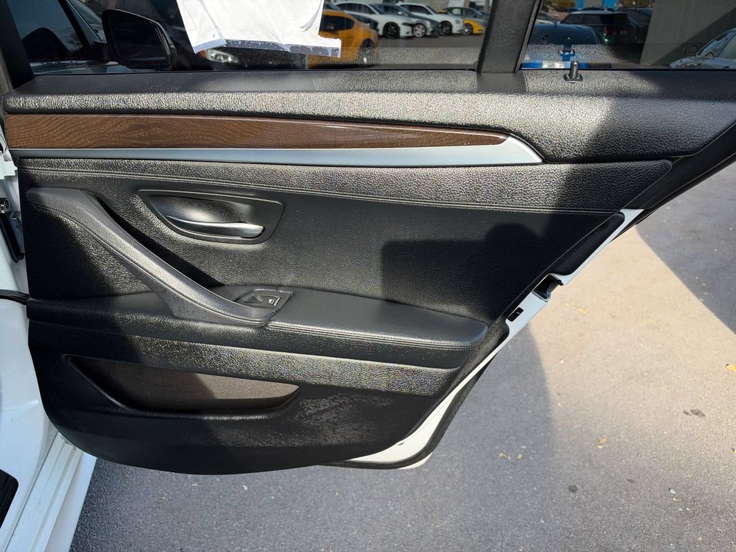 Used 2015 BMW 528i xDrive Sedan AWD/4WD image 14