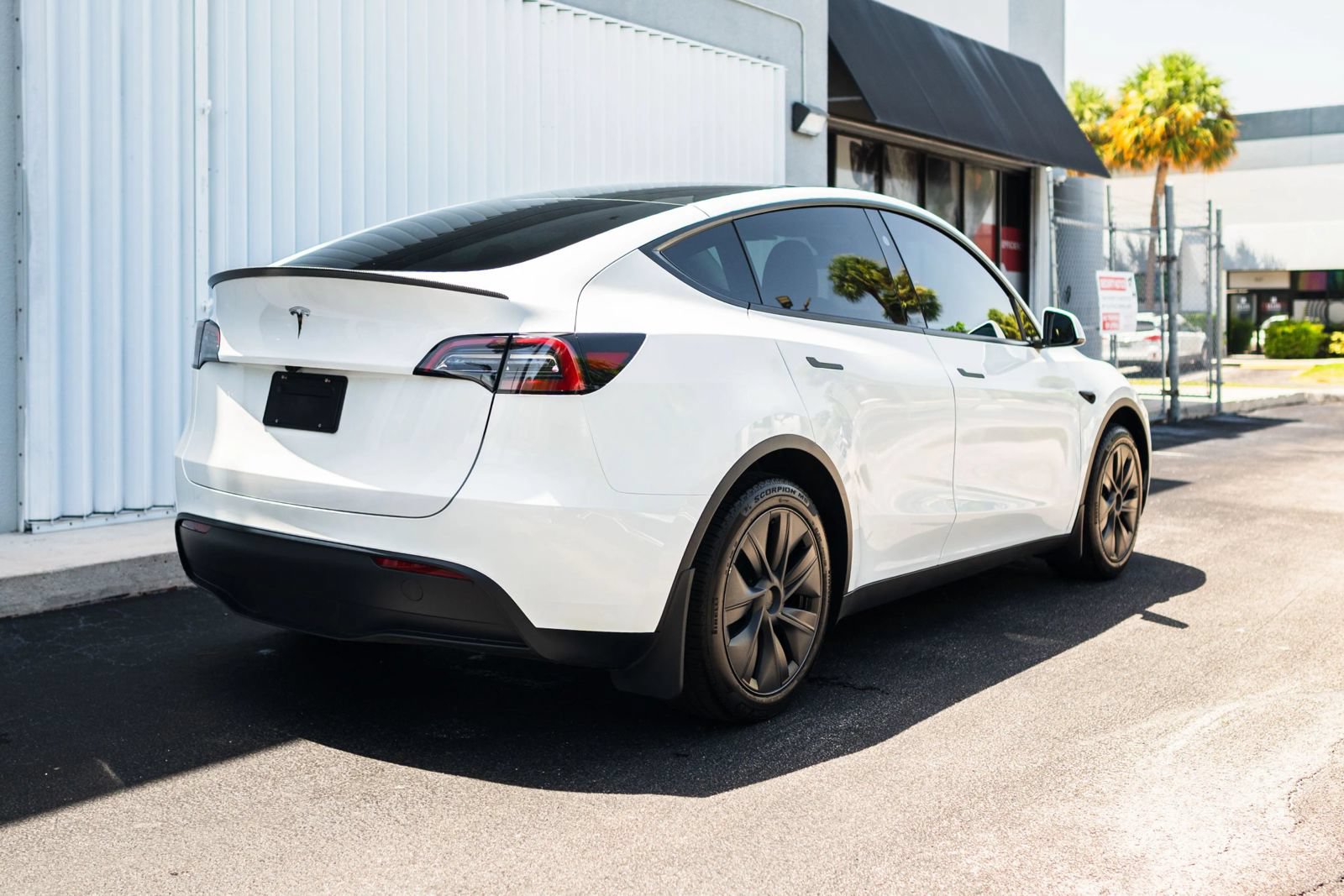 Used 2024 Tesla Model Y 2WD image 8
