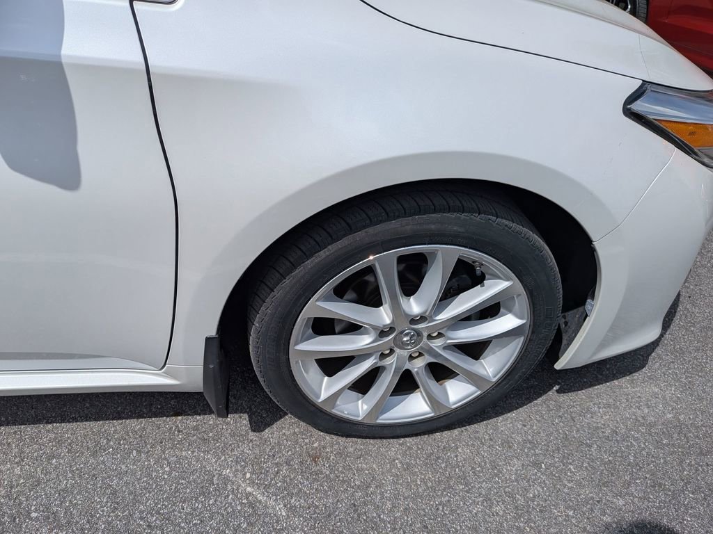 Used 2015 Toyota Avalon Limited FWD image 12