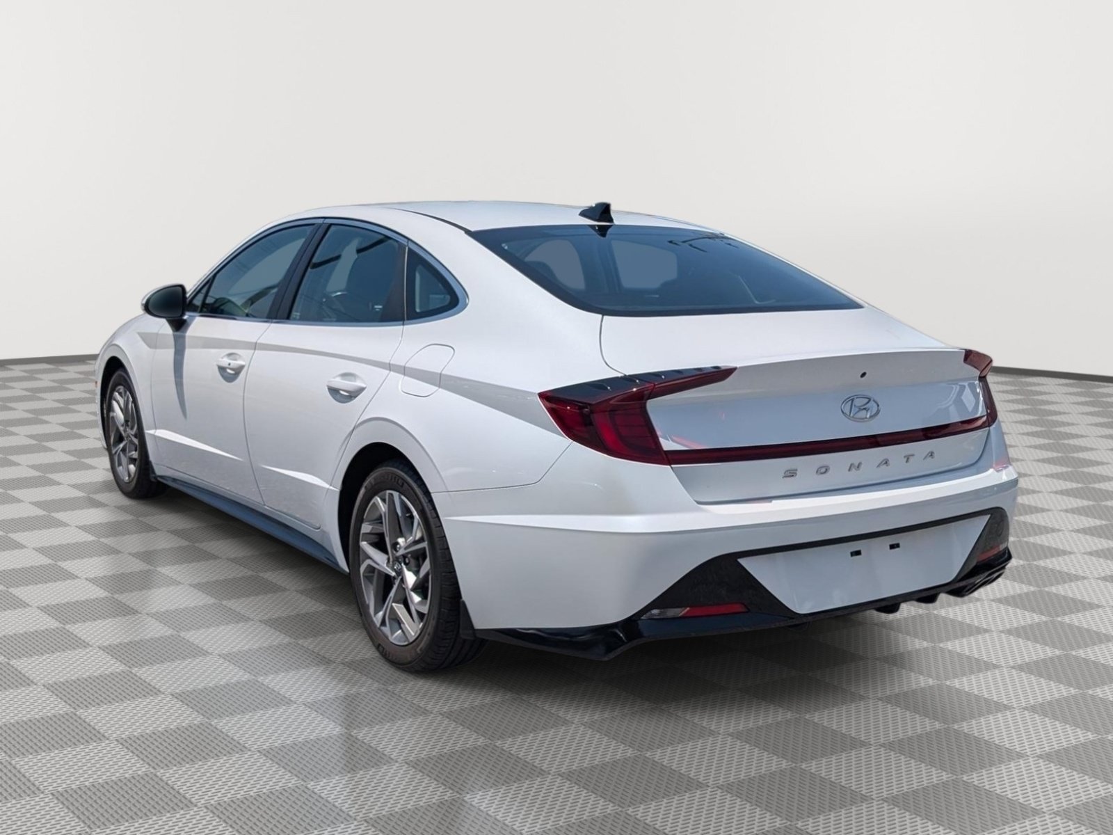 Used 2022 Hyundai Sonata SEL FWD image 3
