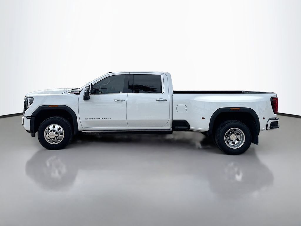 Used 2025 GMC Sierra 3500 Denali w/ Denali Reserve Package image 4