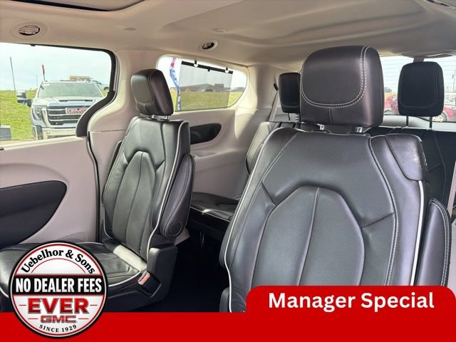 Used 2024 Chrysler Pacifica Limited FWD image 19