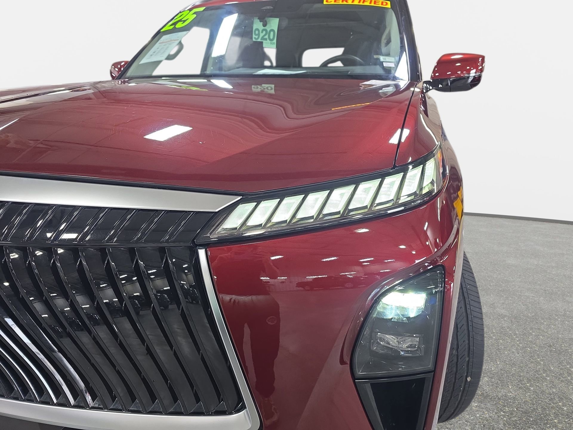 Certified 2025 INFINITI QX80 Sensory AWD/4WD image 30