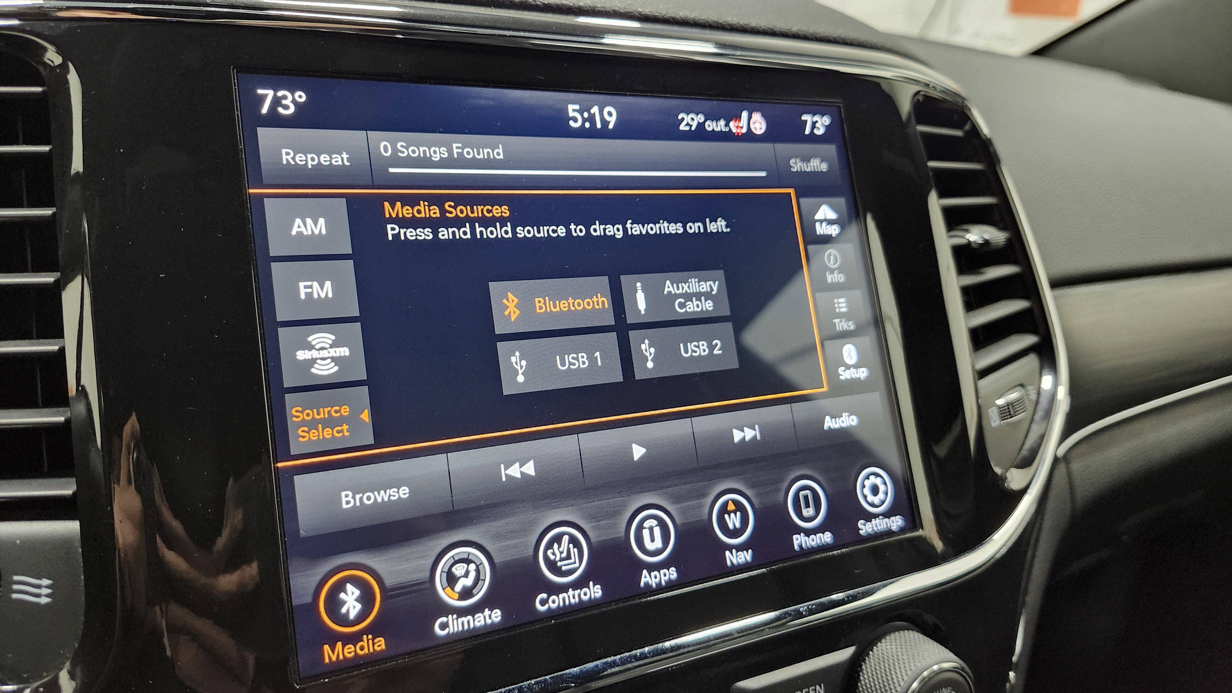 Used 2021 Jeep Grand Cherokee Limited w/ Premium Lighting Group image 9