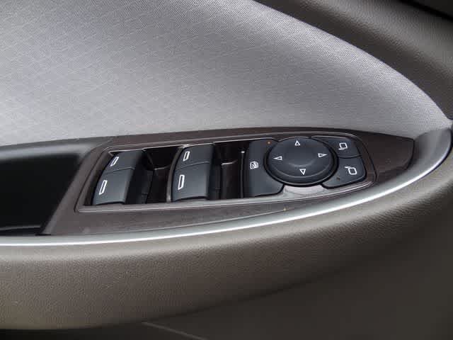Used 2022 Chevrolet Malibu LS FWD image 13