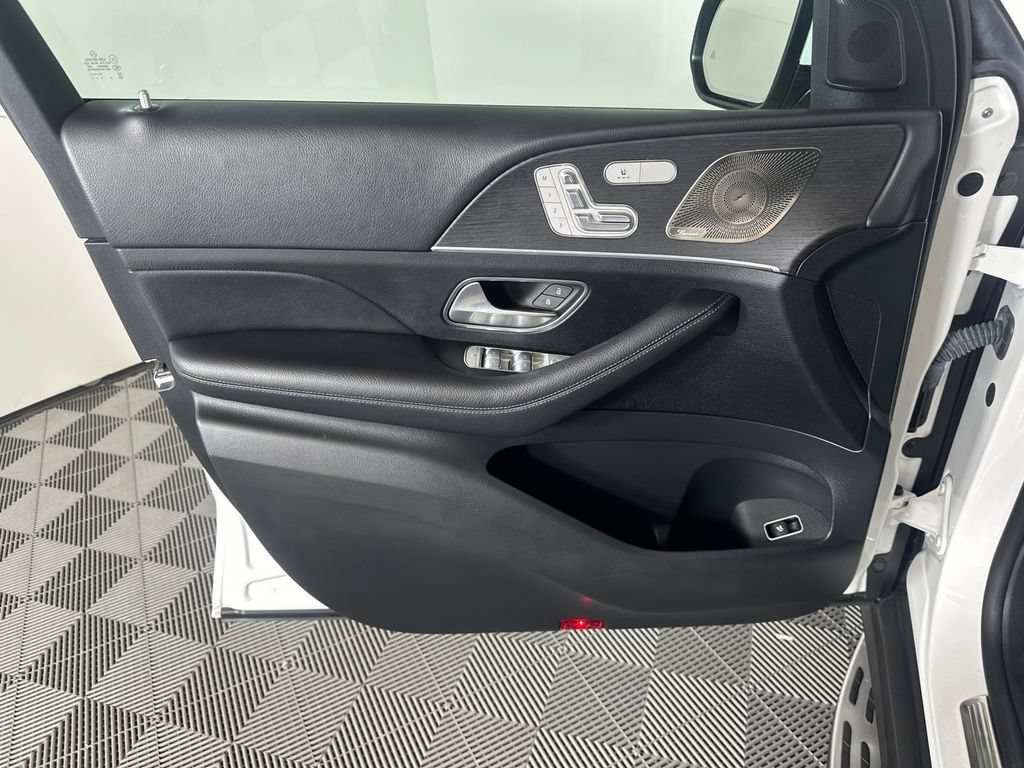 Certified 2022 Mercedes-Benz GLE 350 w/ Premium Package image 10