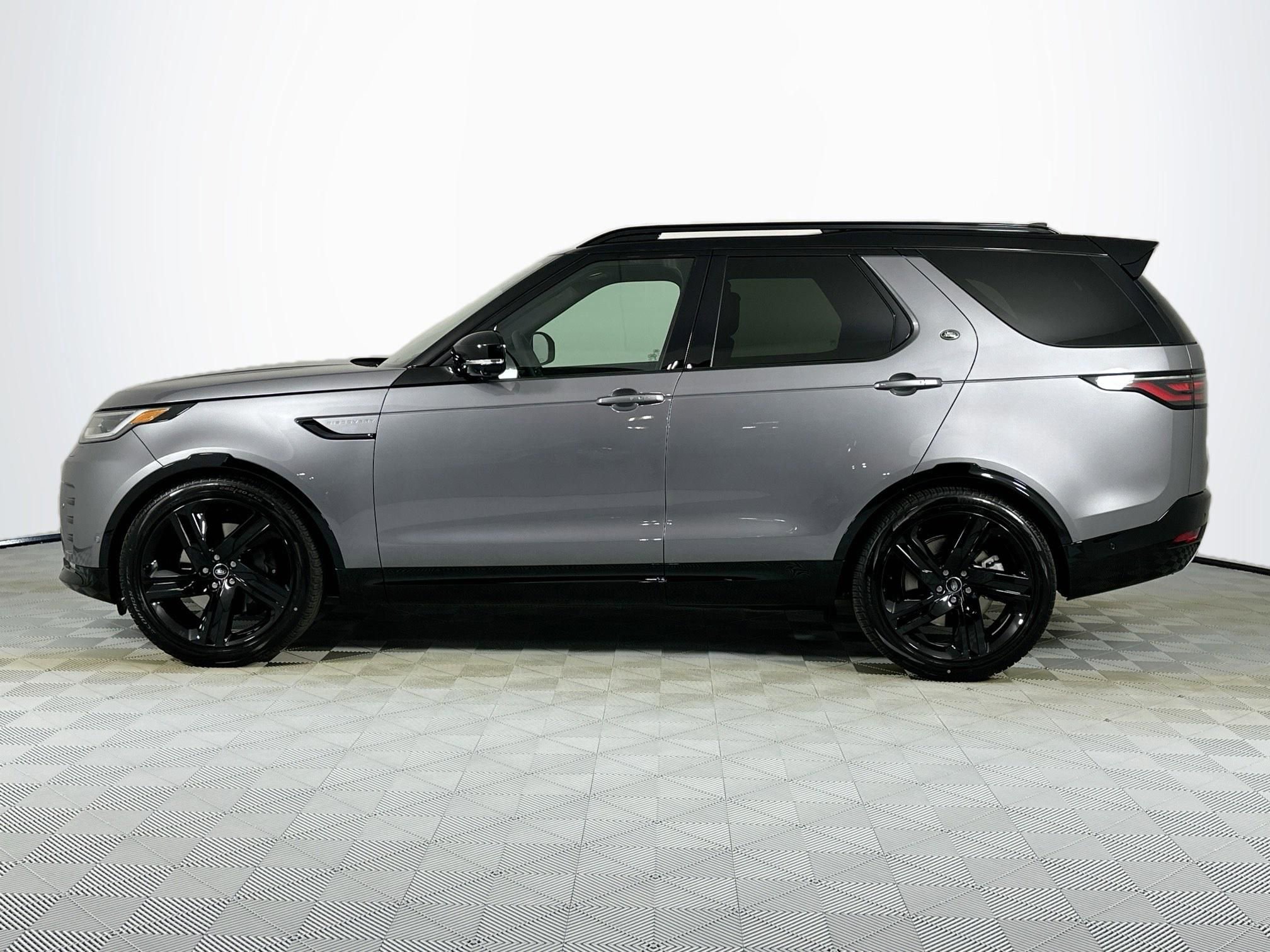 Used 2026 Land Rover Discovery Limited Edition image 8