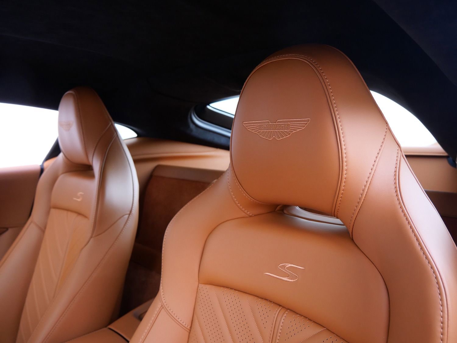 New 2026 Aston Martin V8 Vantage S image 5