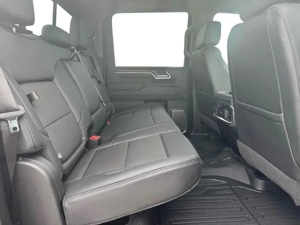 New 2026 GMC Sierra 2500 Denali w/ Technology Package AWD/4WD image 15