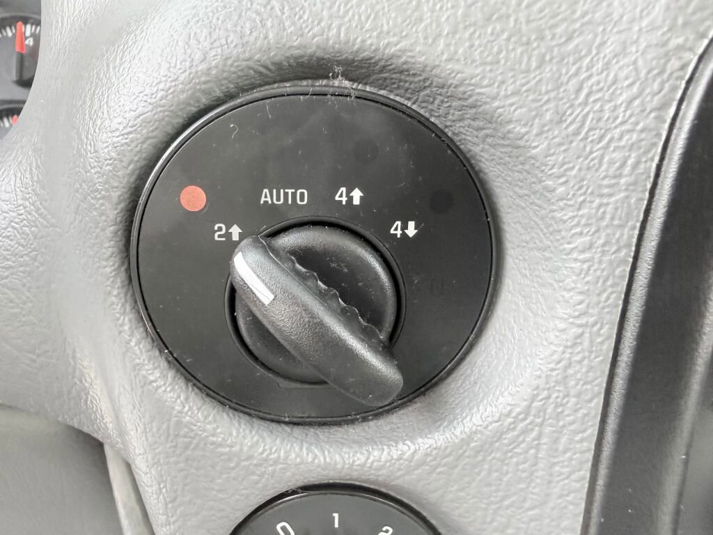 Used 2005 Chevrolet TrailBlazer LS w/ LS Preferred Equipment Group image 14