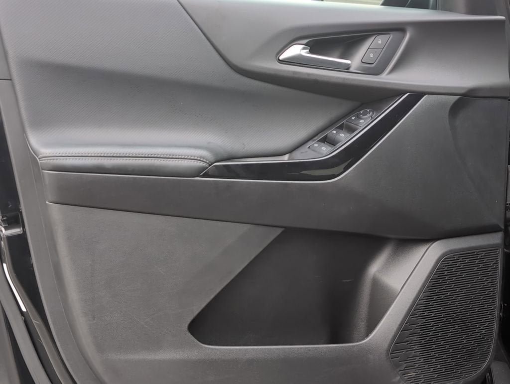Used 2025 Chevrolet Equinox LT FWD image 16