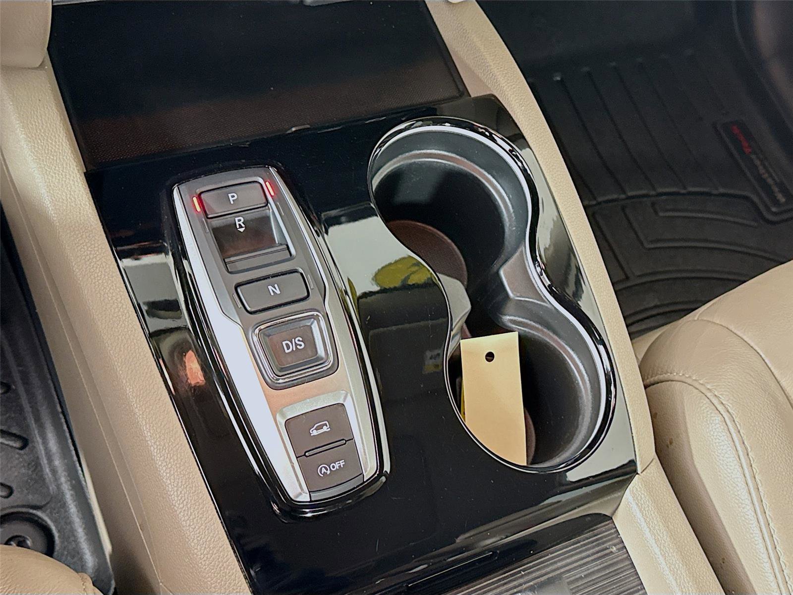 Used 2022 Honda Pilot Touring image 15