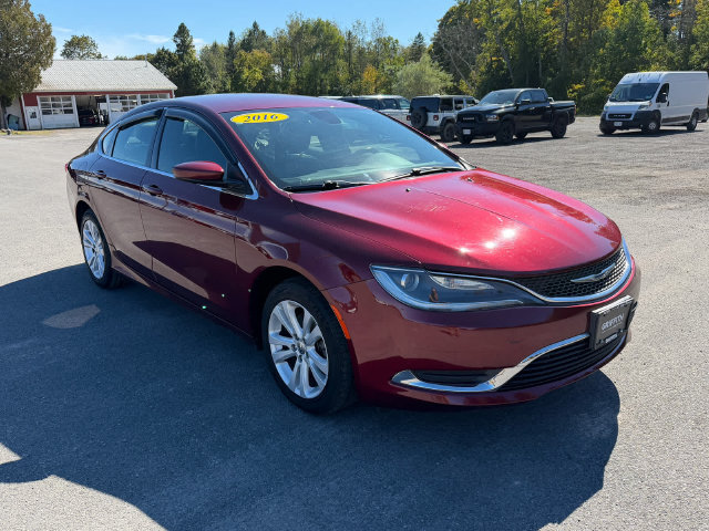 Used 2016 Chrysler 200 Limited Platinum FWD image 7