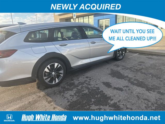 Used 2018 Buick Regal Essence w/ Driver Confidence Package #1 image 7