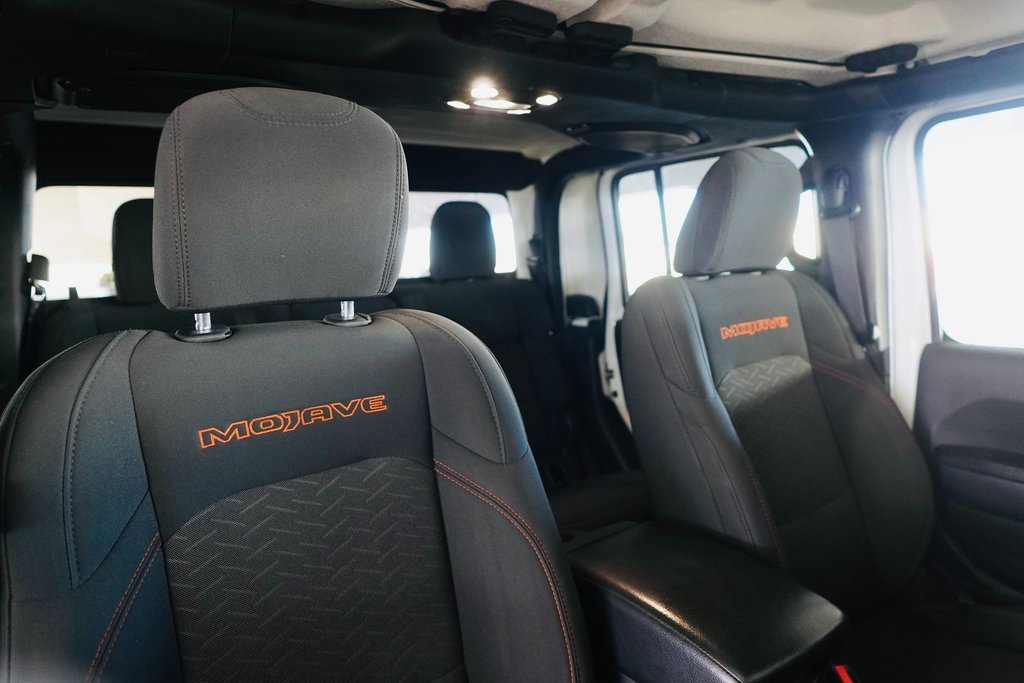 Used 2023 Jeep Gladiator Mojave w/ Cold Weather Group image 9