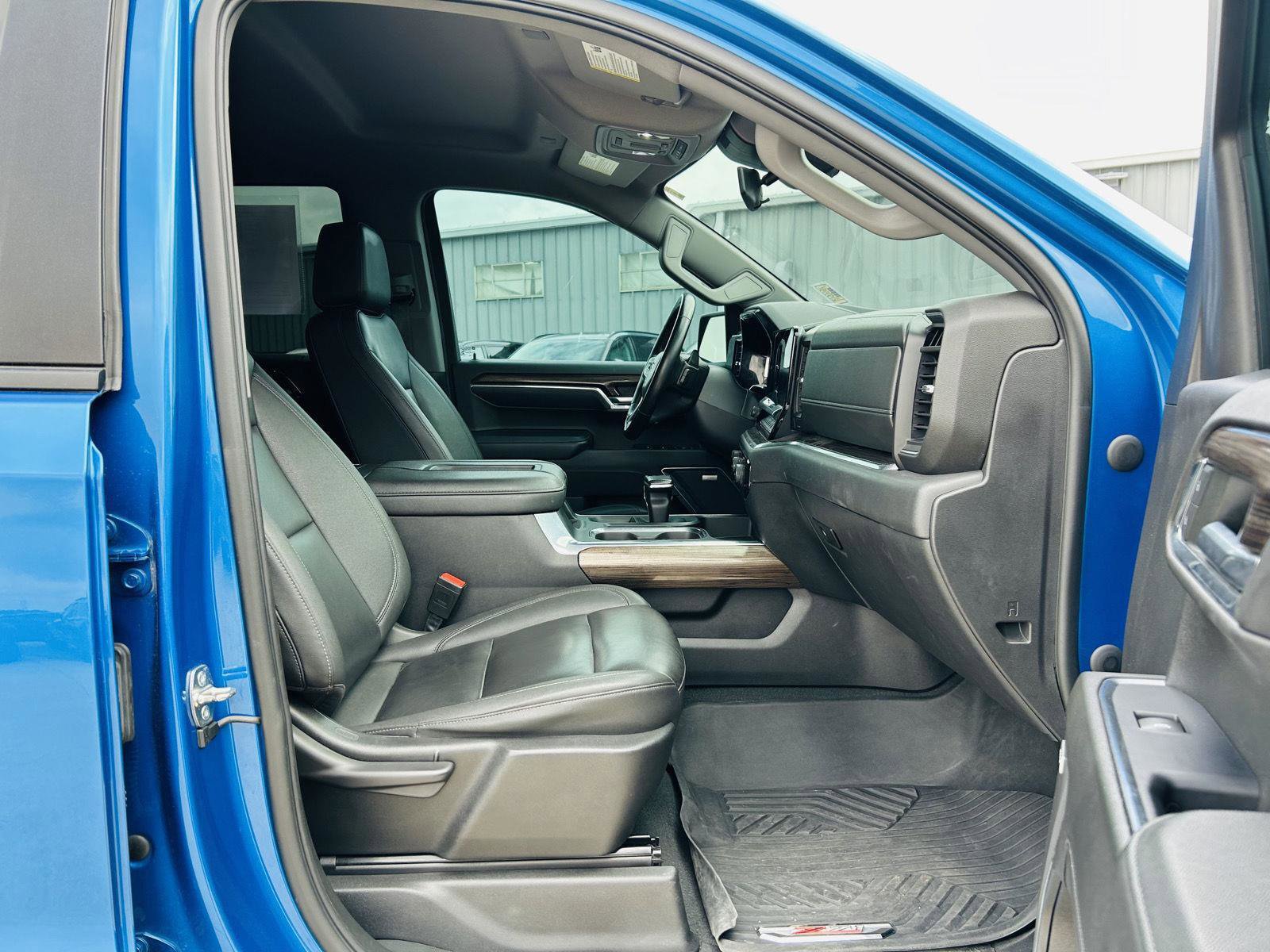 Used 2022 Chevrolet Silverado 1500 LT Trail Boss w/ LT Trail Boss Premium Package image 36