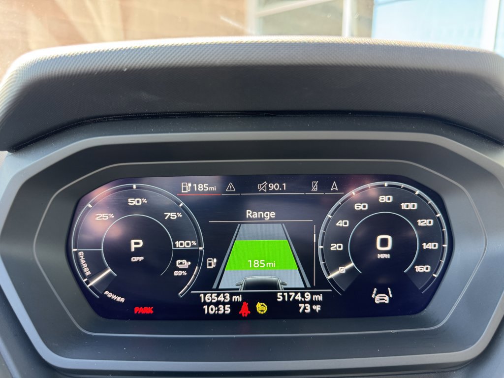 Used 2023 Audi Q4 e-tron Premium Plus w/ Premium Plus image 19