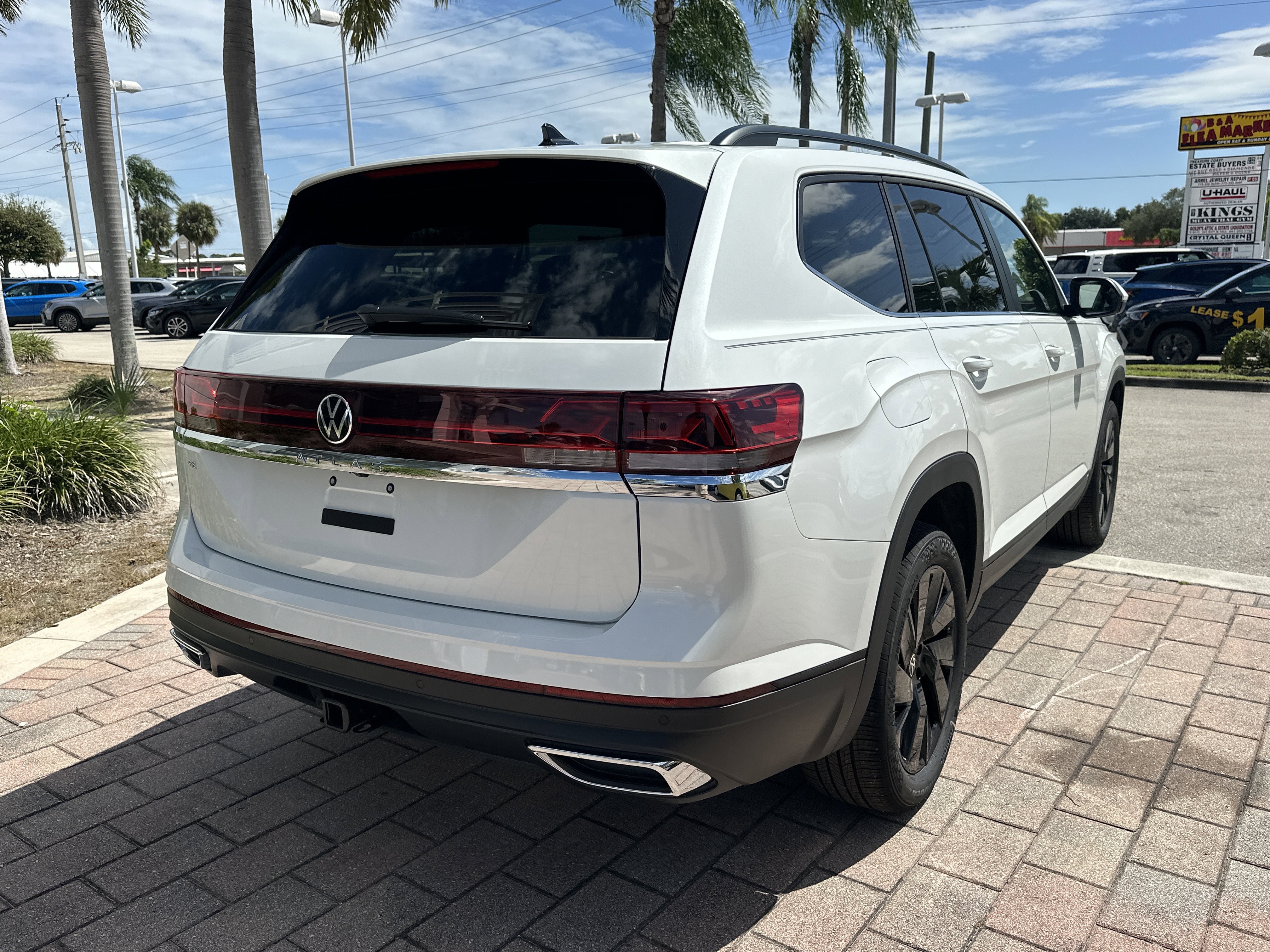 New 2026 Volkswagen Atlas SE image 6
