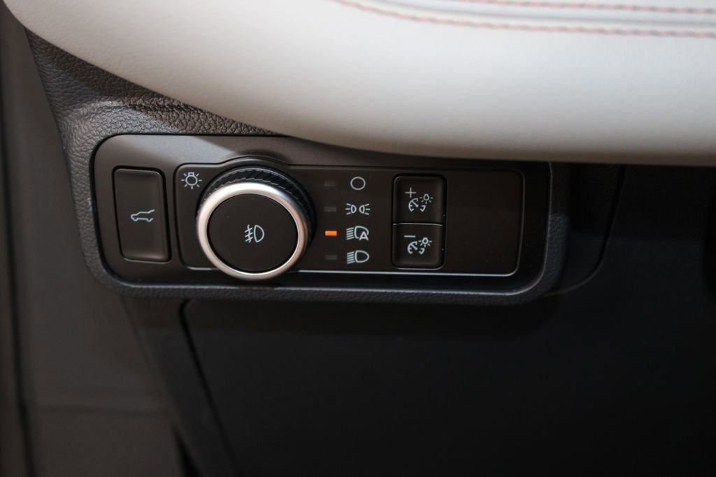 New 2026 Ford Explorer Active RWD image 43