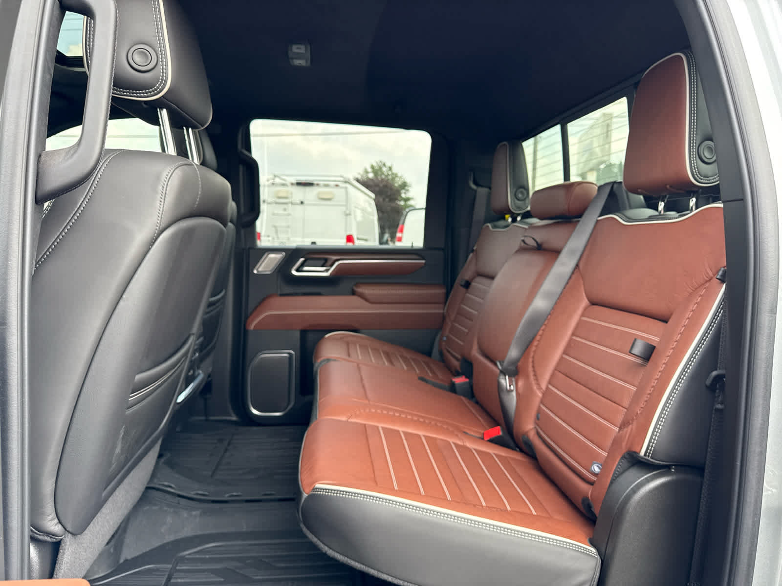 Certified 2025 GMC Sierra 3500 Denali Ultimate AWD/4WD image 21