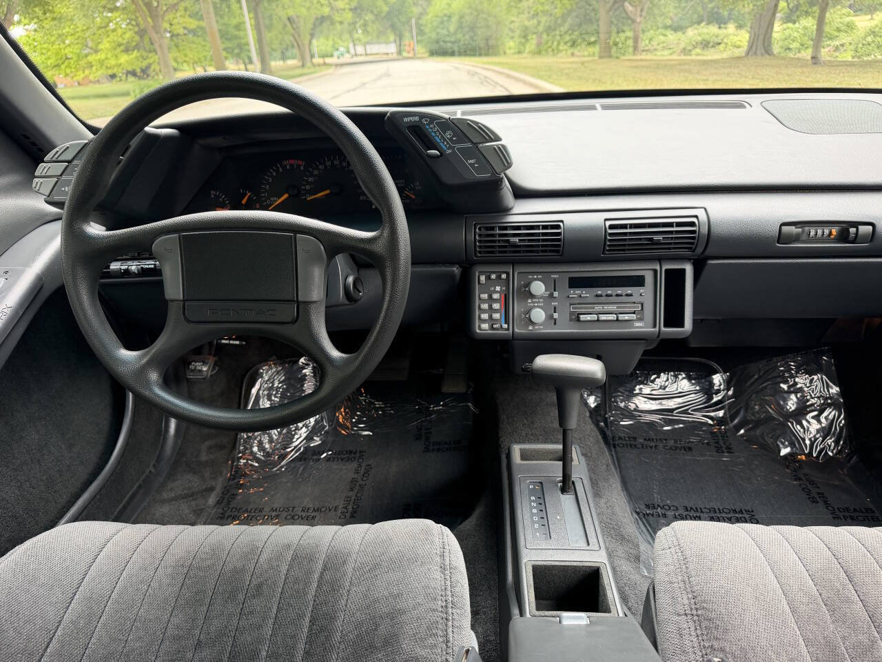 Used 1993 Pontiac Grand Prix LE FWD image 16