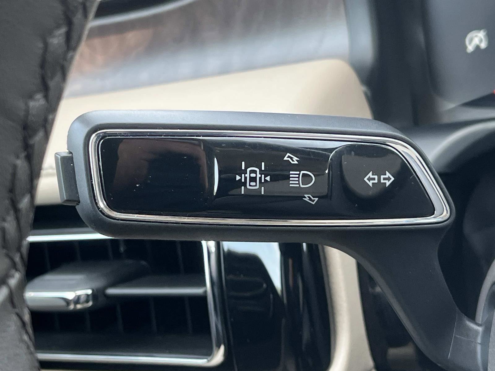 Used 2024 Lincoln Aviator Reserve w/ Equipment Group 201A AWD/4WD image 38