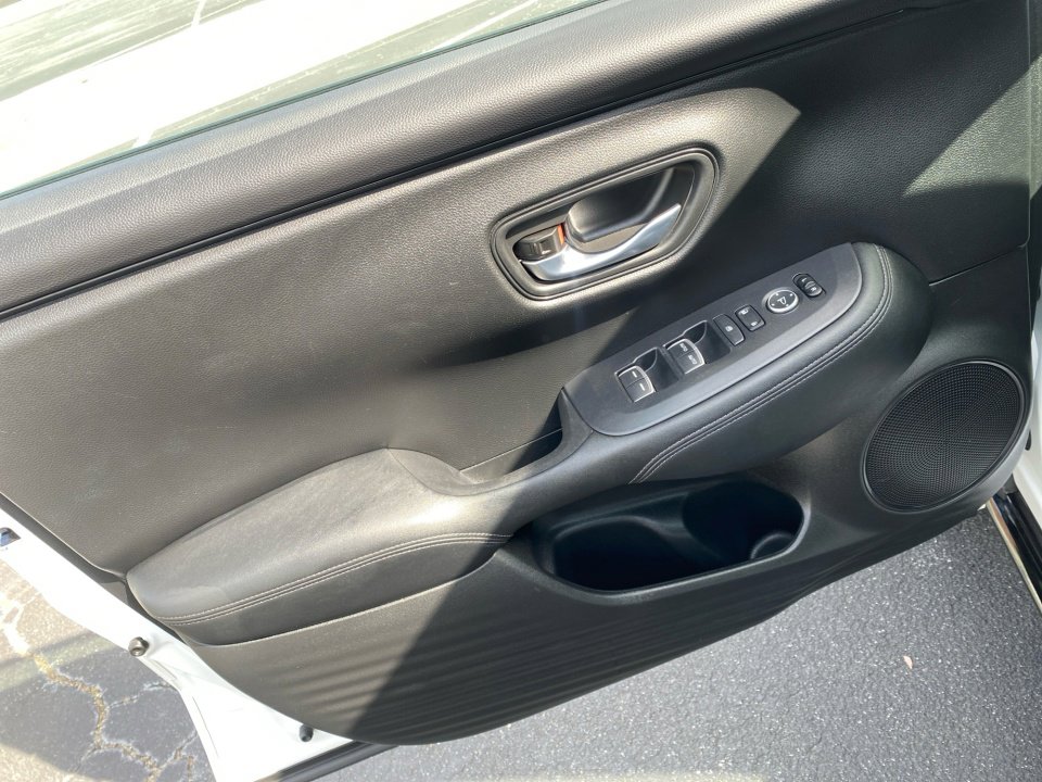 Certified 2024 Honda HR-V EX-L image 32