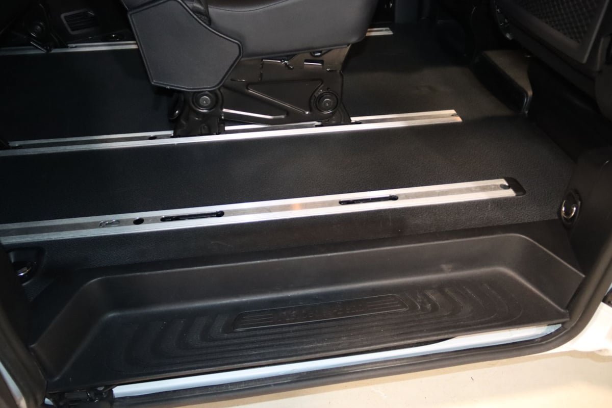 Used 2023 Mercedes-Benz Metris Passenger image 57
