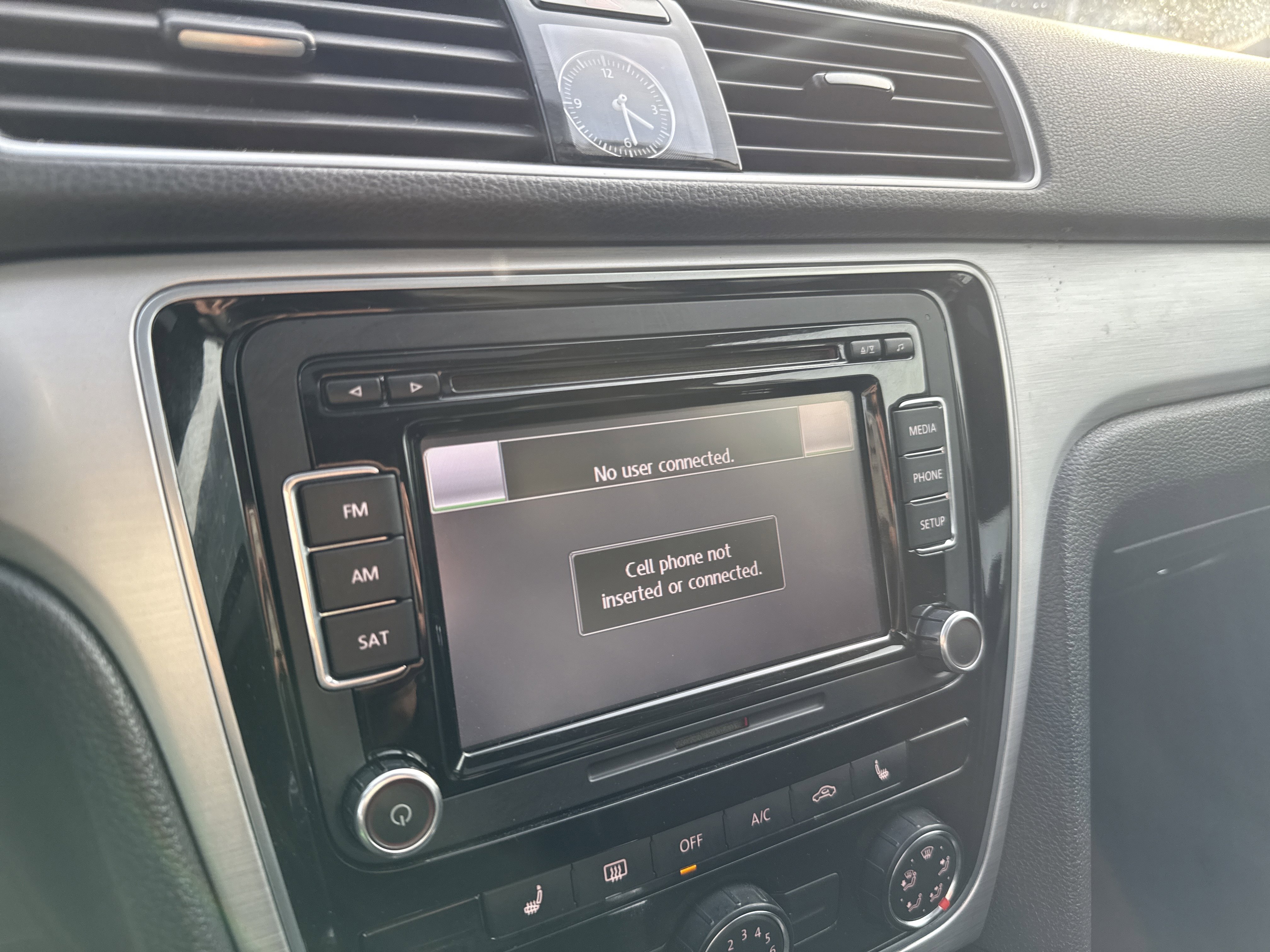 Used 2013 Volkswagen Passat TDI SE image 22