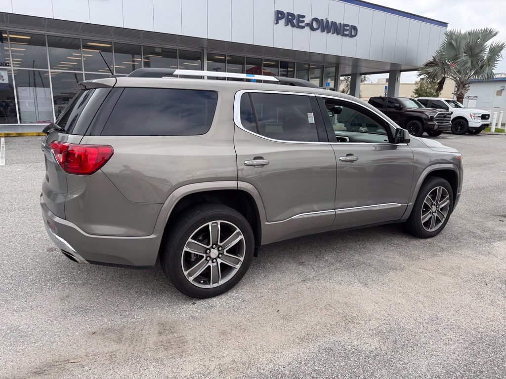 Used 2019 GMC Acadia Denali w/ Technology Package FWD image 3