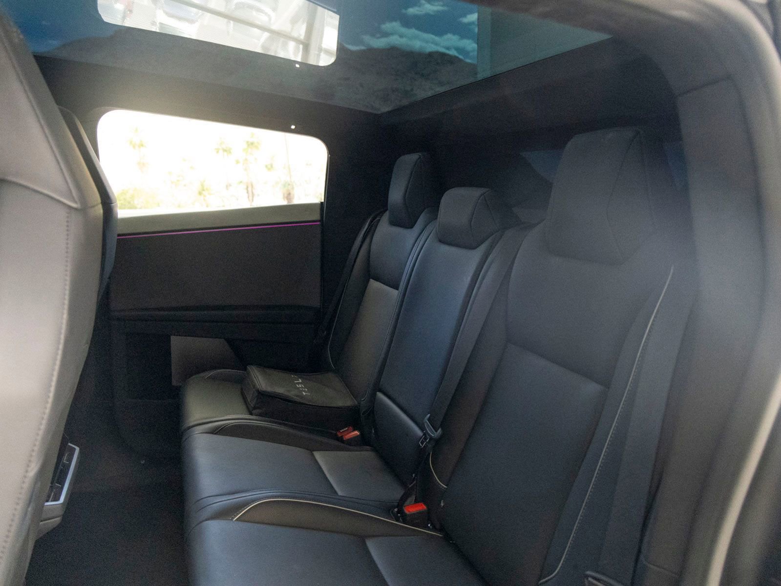 Used 2024 Tesla Cybertruck Cyberbeast AWD/4WD image 18