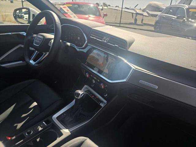 Used 2023 Audi Q3 2.0T Premium Plus w/ Premium Plus Package AWD/4WD image 11