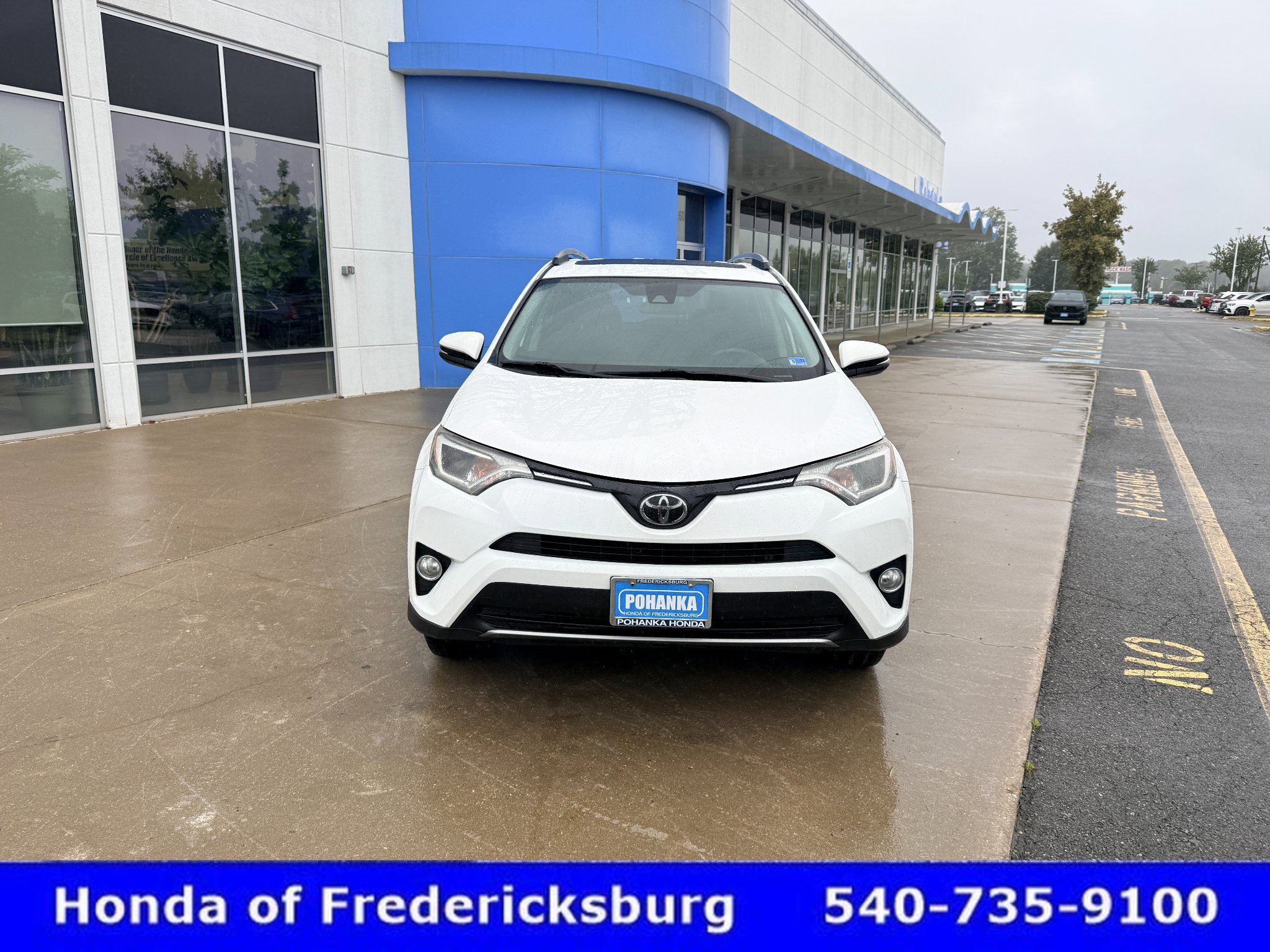 Used 2018 Toyota RAV4 XLE w/ Plus Extra Value Package AWD/4WD image 9