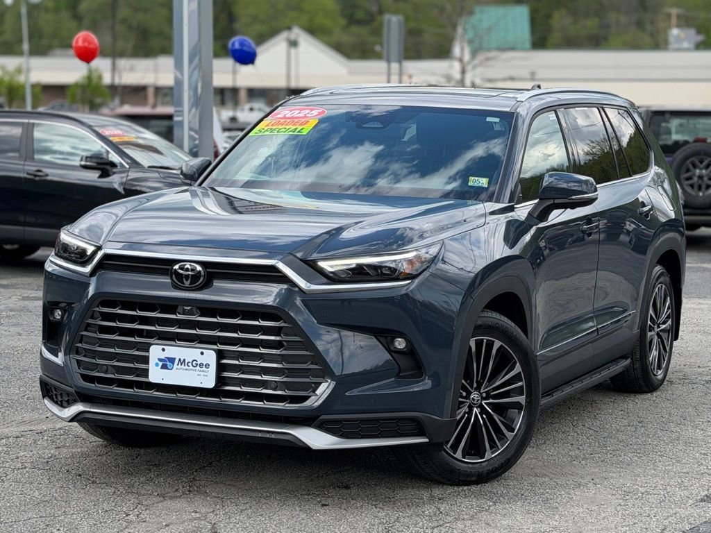 Used 2025 Toyota Grand Highlander AWD Hybrid image 1