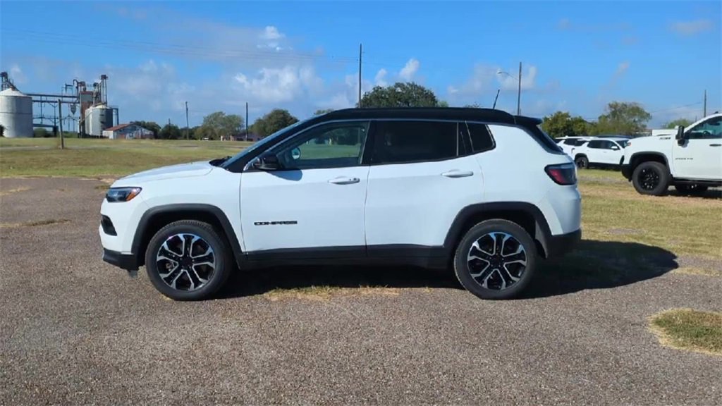 Used 2024 Jeep Compass Limited image 5