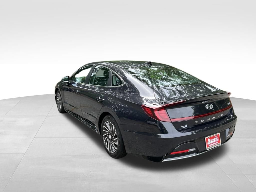 Used 2023 Hyundai Sonata SEL FWD image 3