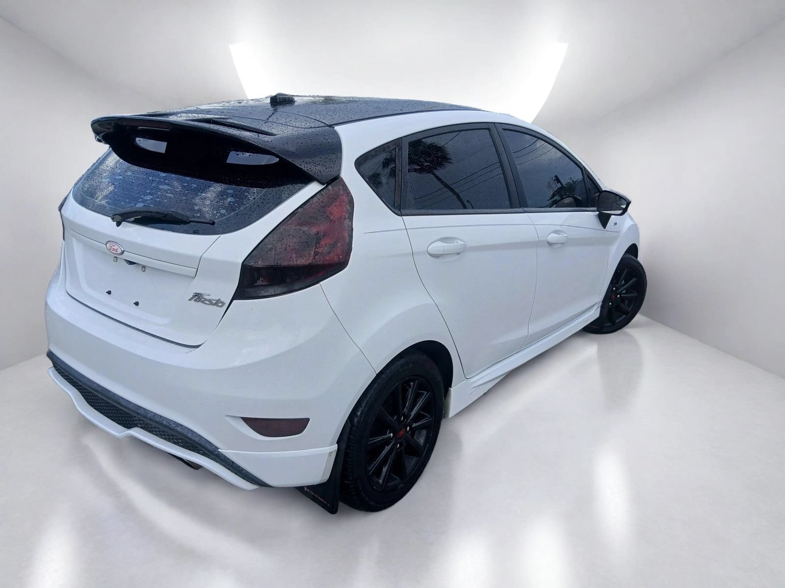 Used 2019 Ford Fiesta ST-Line w/ ST Line Cold Weather Package FWD image 4