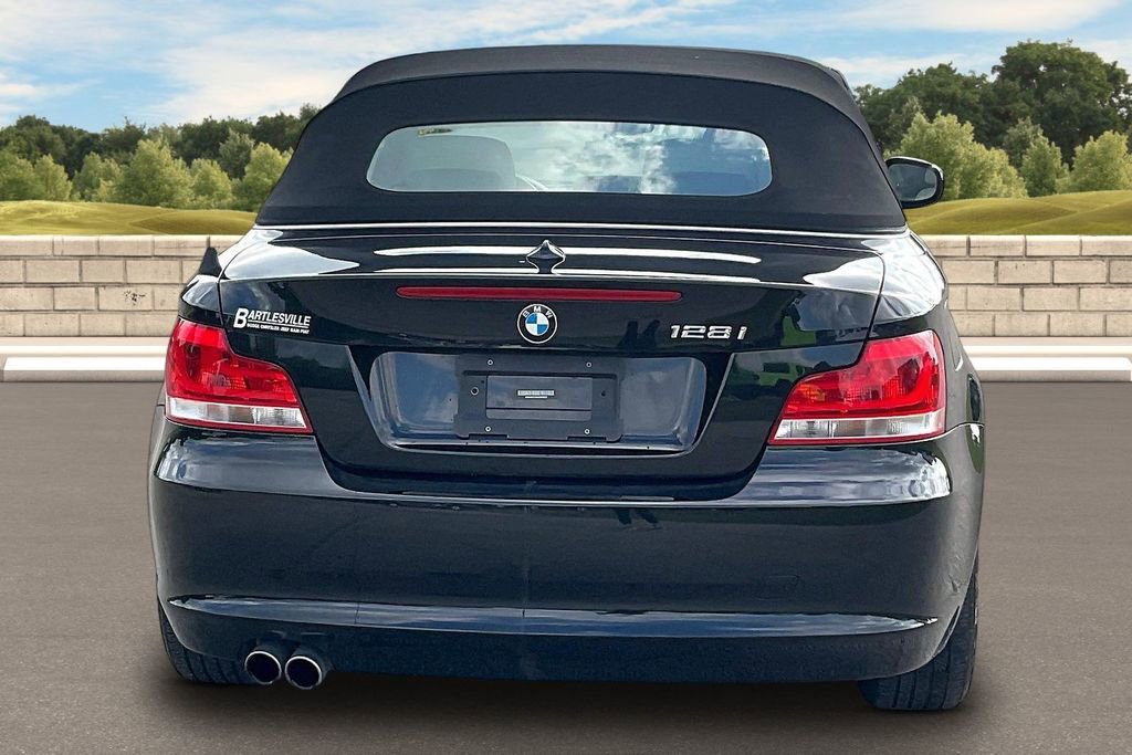 Used 2013 BMW 128i Convertible RWD image 4