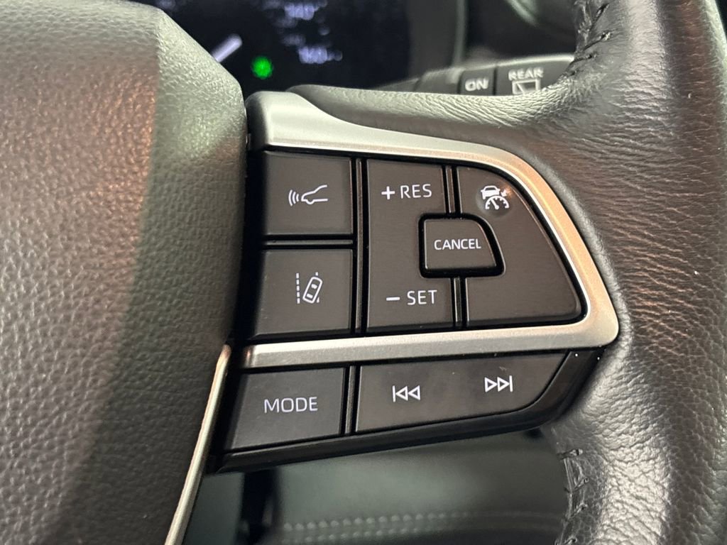 Certified 2024 Toyota Sienna XLE image 16