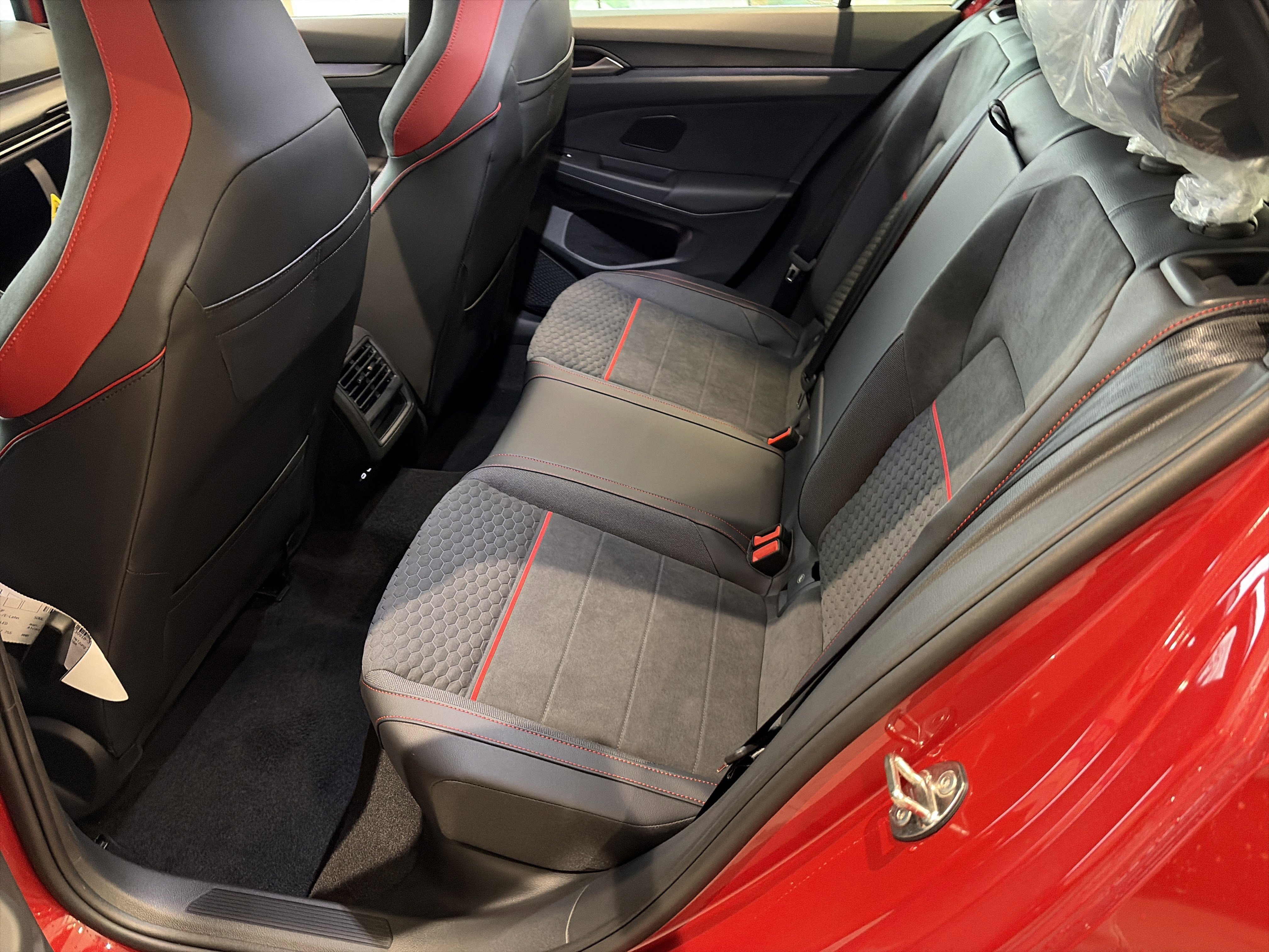 New 2026 Volkswagen GTI SE image 17