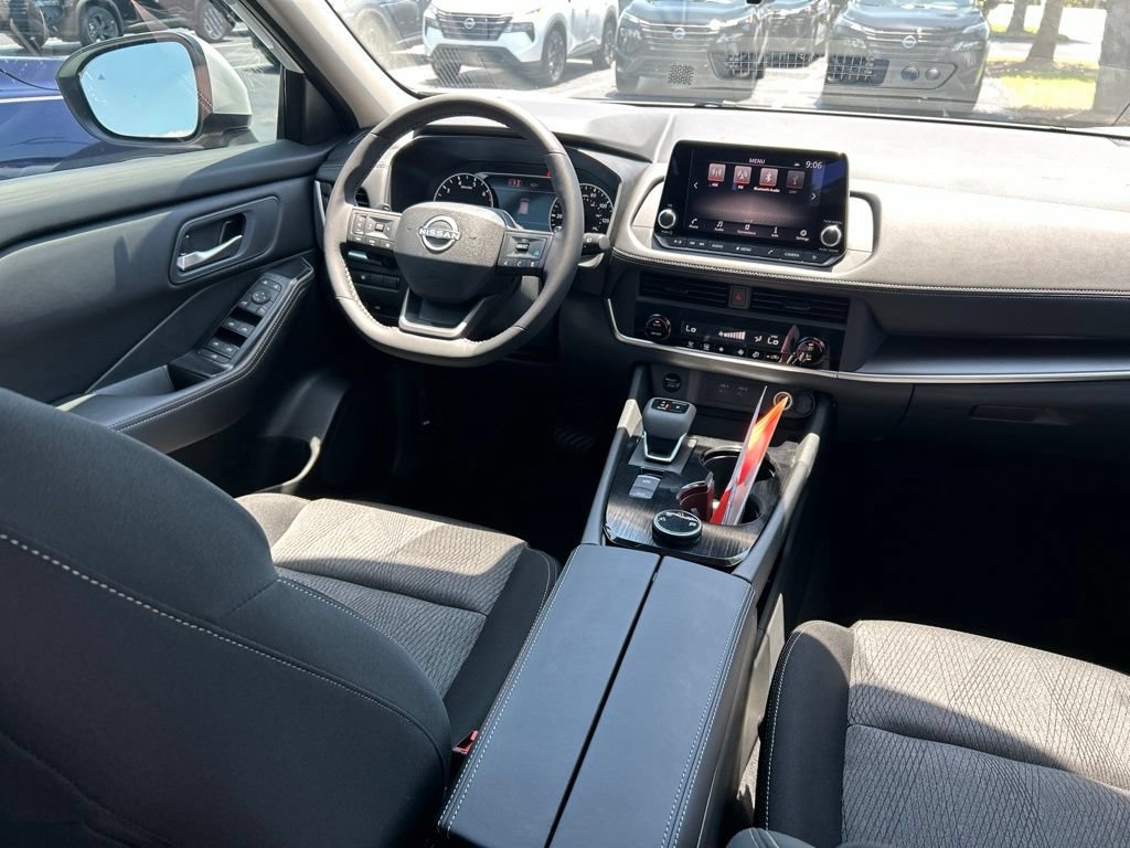 New 2026 Nissan Rogue SV AWD/4WD image 10