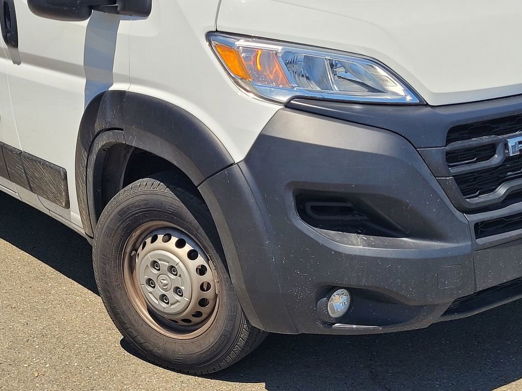 Used 2025 RAM ProMaster 2500 w/ Convenience Group FWD image 9