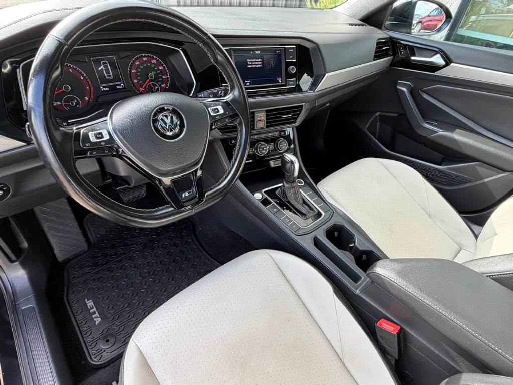 Used 2021 Volkswagen Jetta R-Line w/ R-Line Cold Weather Package FWD image 7