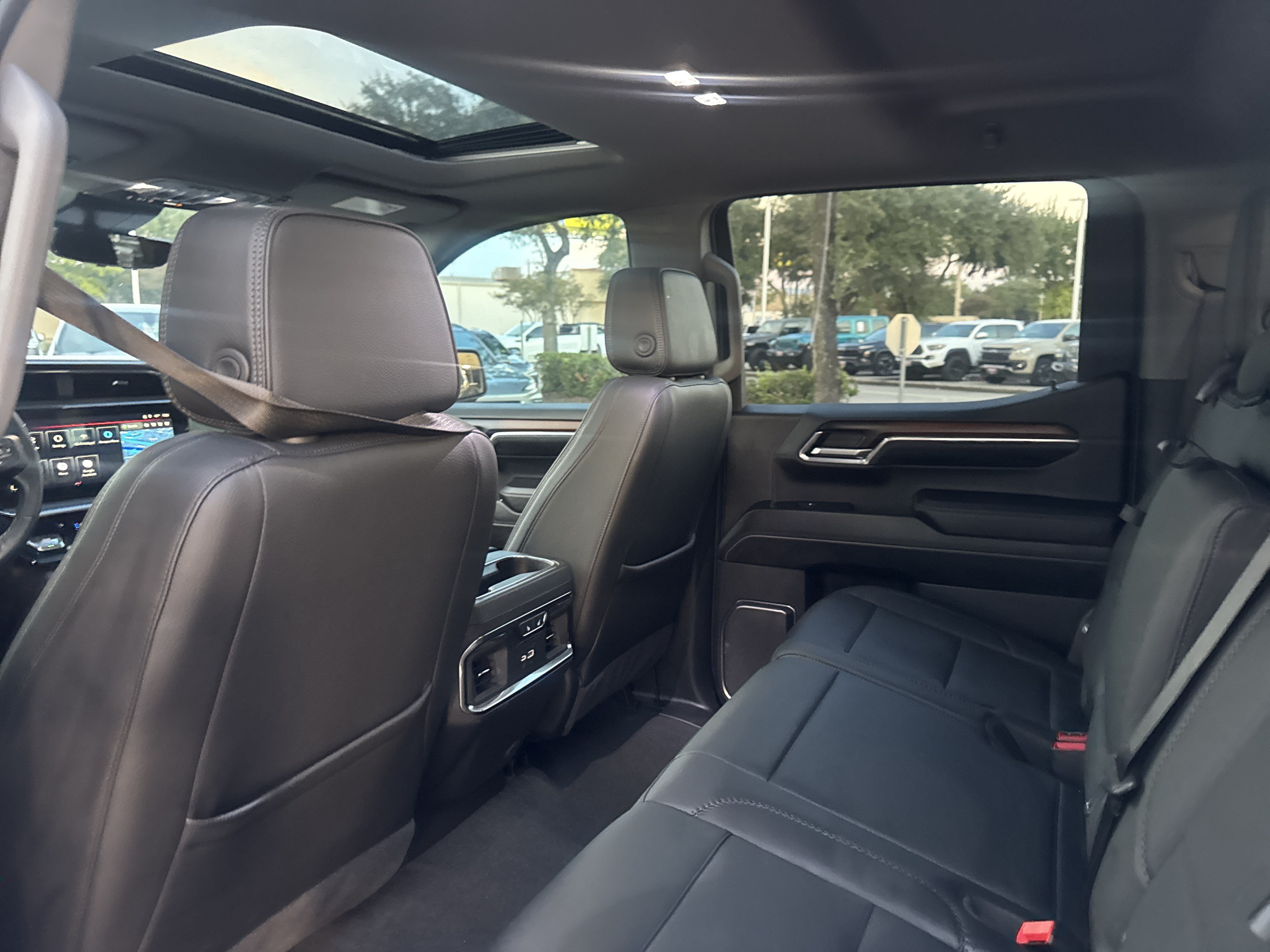 Used 2024 GMC Sierra 1500 Denali w/ Denali Reserve Package RWD image 9