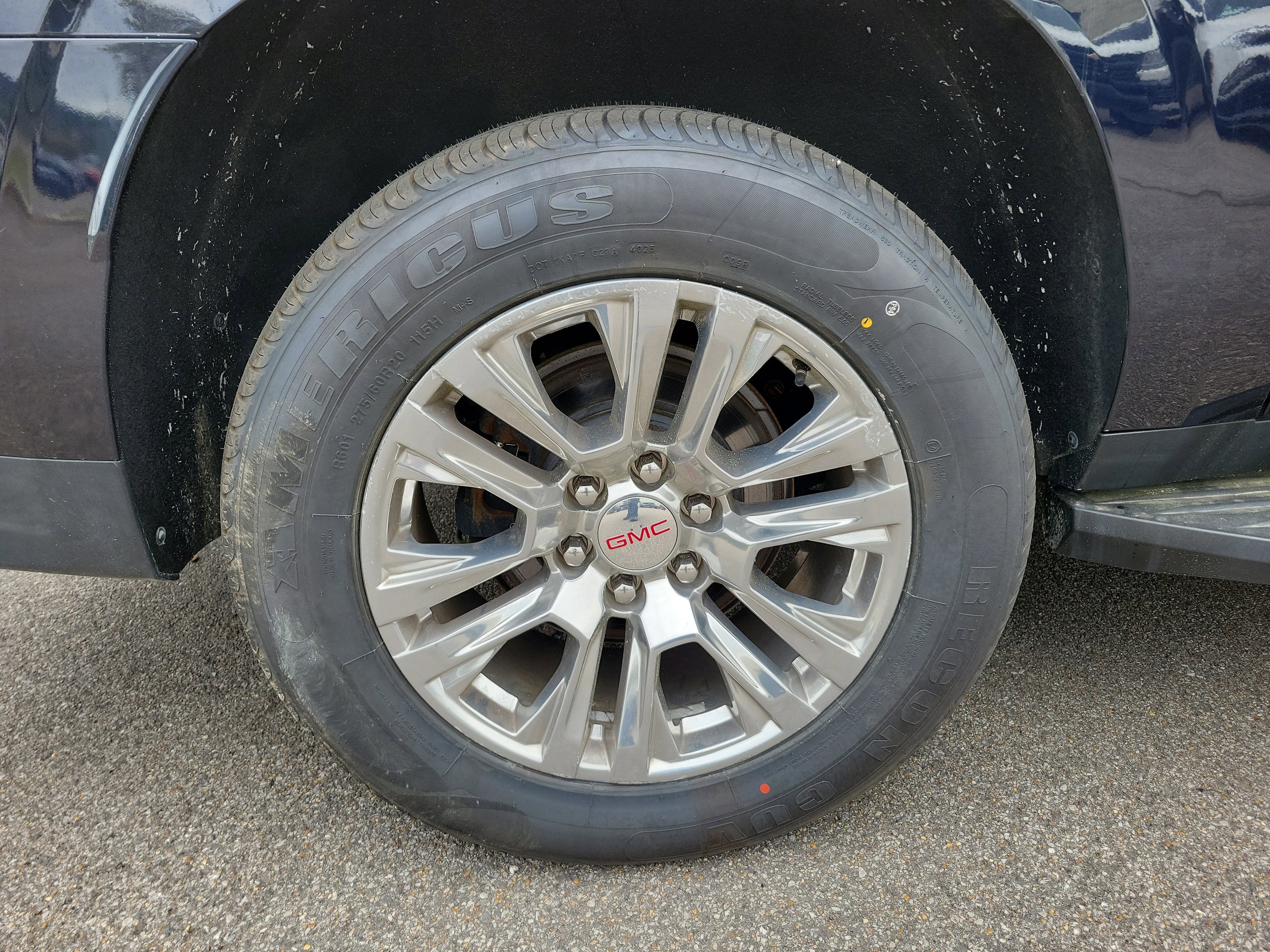 Used 2021 GMC Yukon XL Denali image 26