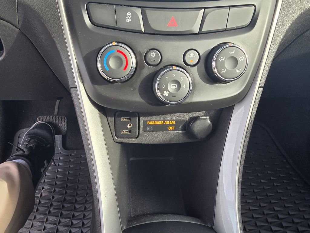 Used 2021 Chevrolet Trax LT image 20